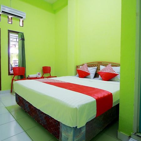 Oyo 2585 Sherren Guest House Lubuklinggau Luaran gambar