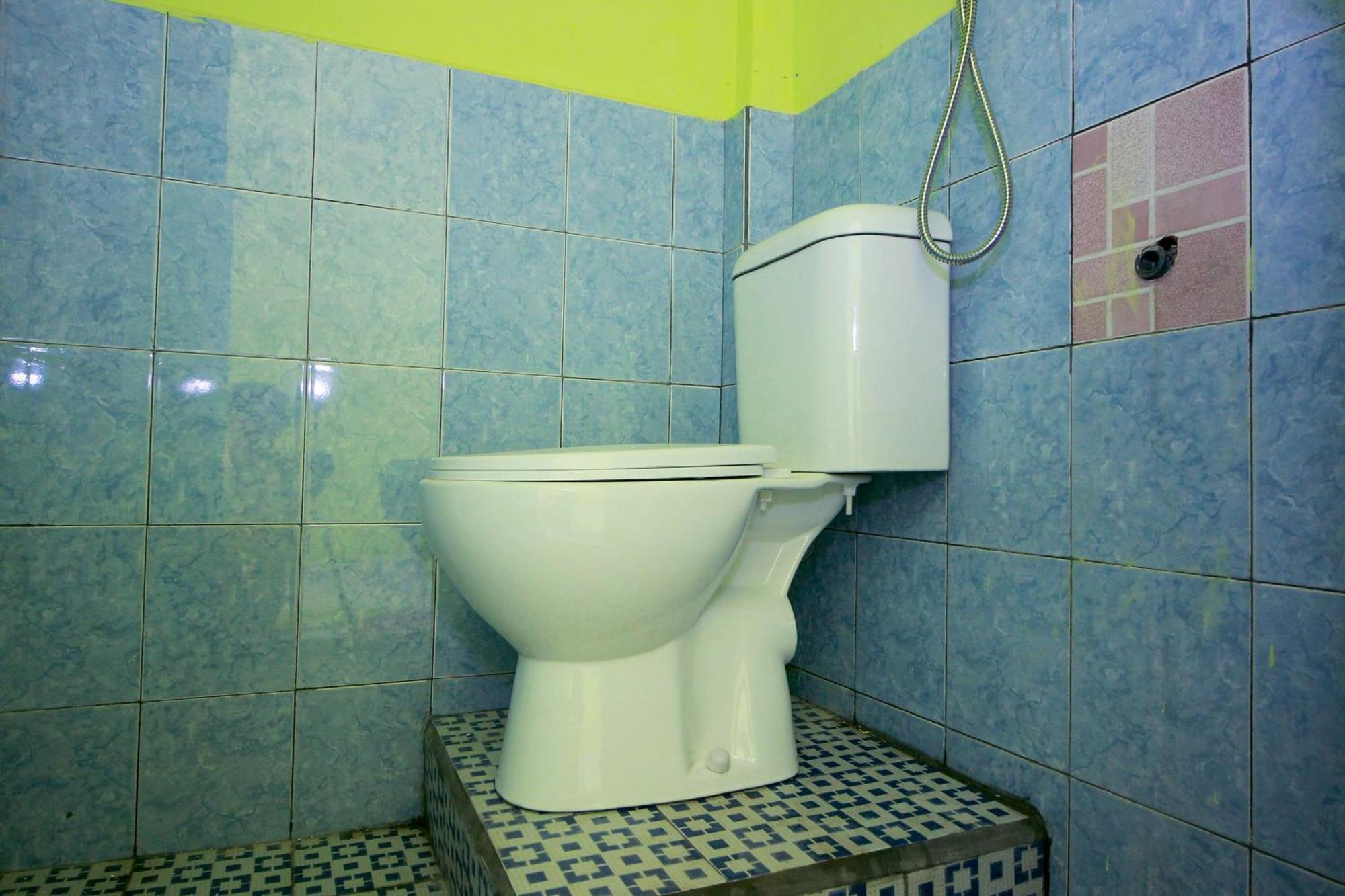 Oyo 2585 Sherren Guest House Lubuklinggau Luaran gambar