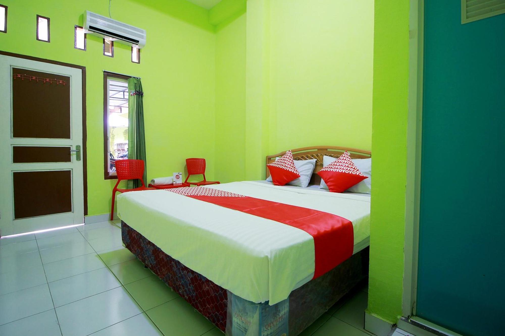 Oyo 2585 Sherren Guest House Lubuklinggau Luaran gambar