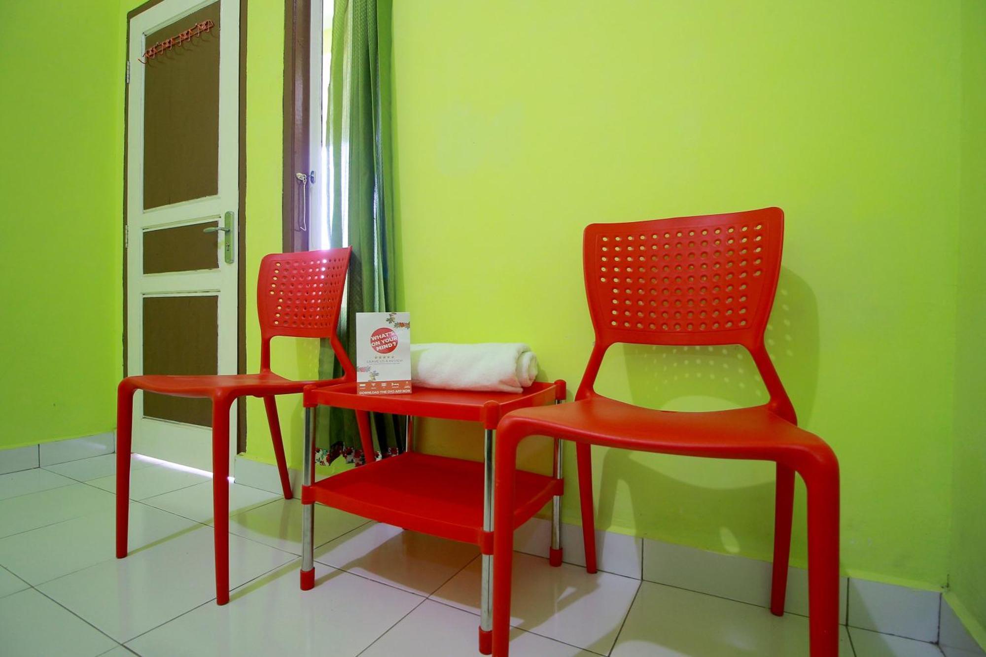 Oyo 2585 Sherren Guest House Lubuklinggau Luaran gambar