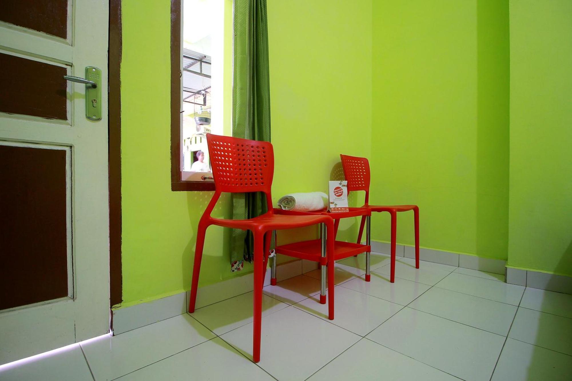 Oyo 2585 Sherren Guest House Lubuklinggau Luaran gambar