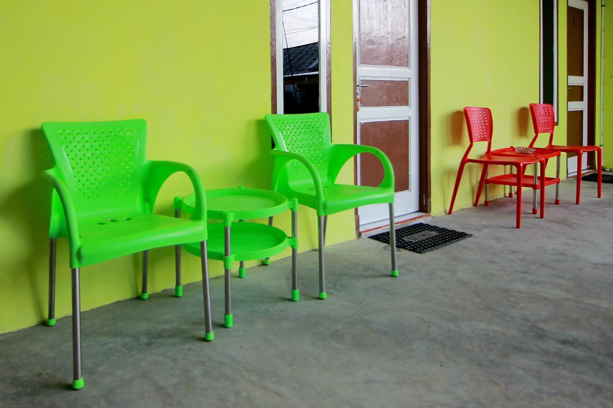 Oyo 2585 Sherren Guest House Lubuklinggau Luaran gambar