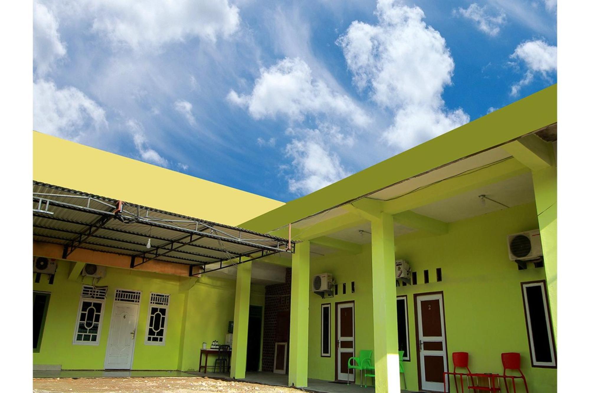Oyo 2585 Sherren Guest House Lubuklinggau Luaran gambar